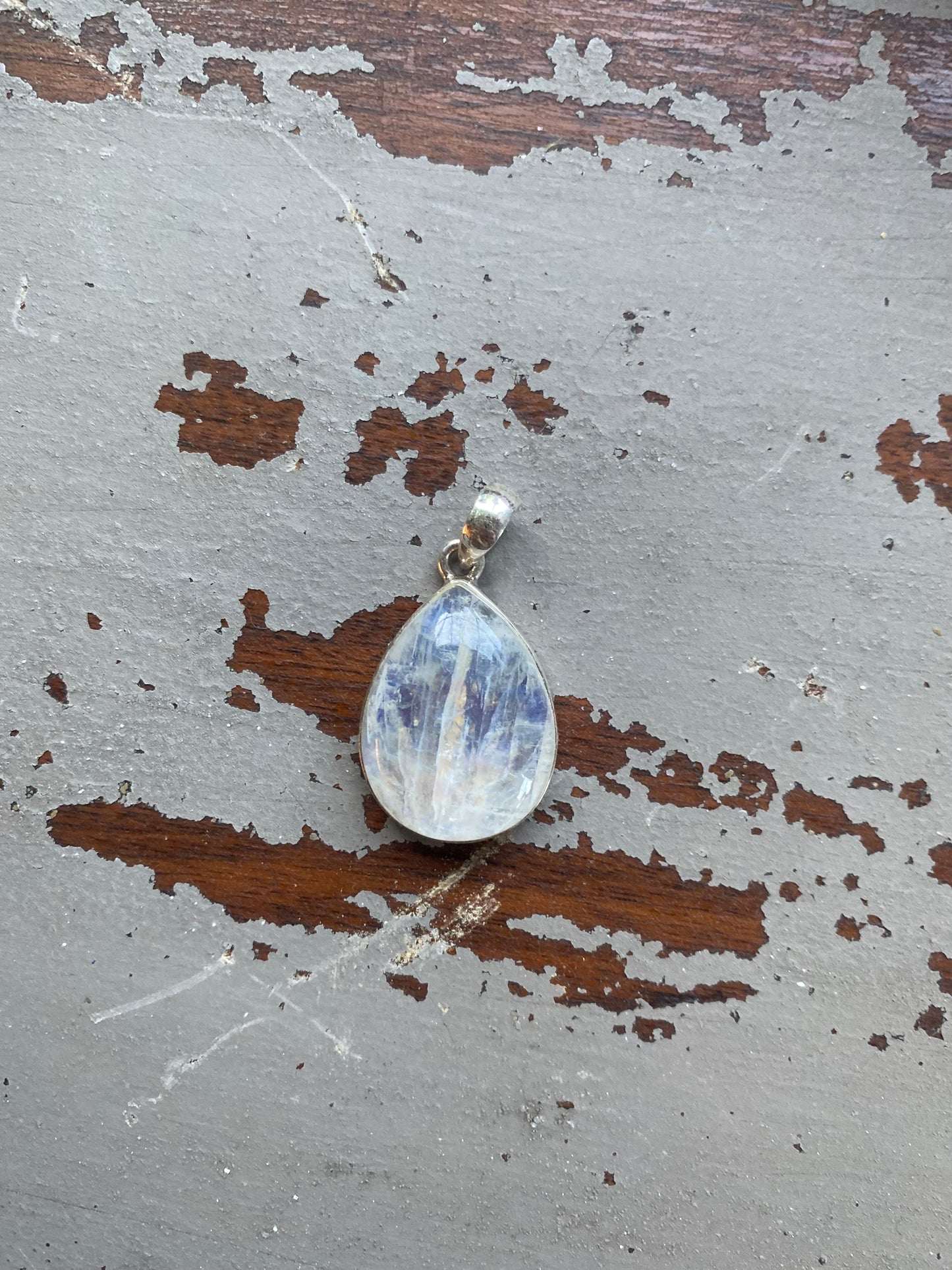 Sterling Silver Flashy Moonstone Pendant